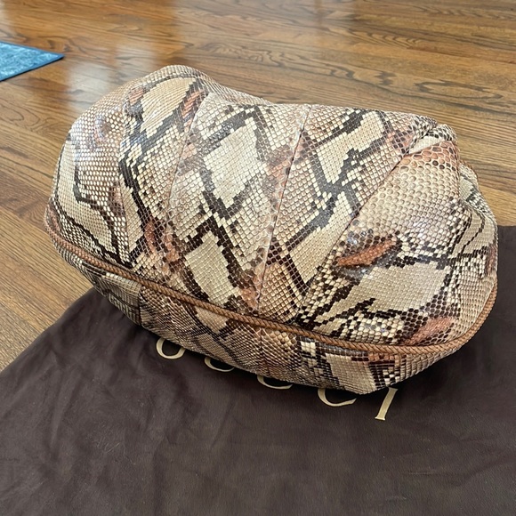 GUCCI Beige/Tan Python Snake Skin and Leather Large Marrakech Hobo Bag - Picture 6 of 16